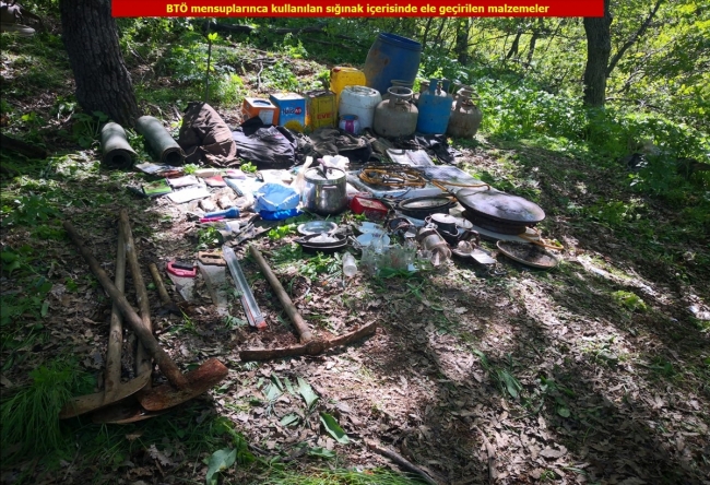 PKK’lı teröristlere ait 43 kış sığınağı imha edildi